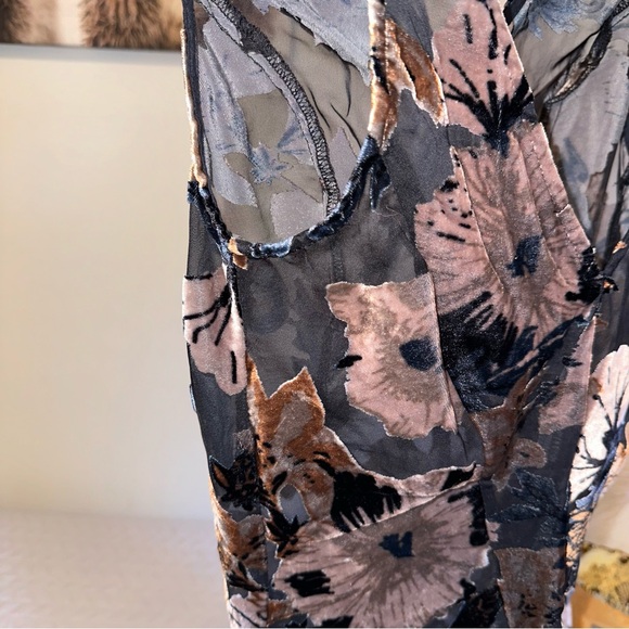 ⭐️ Intimately Free People sheer & velour black floral nightie nightgown sz XS - Picture 6 of 7